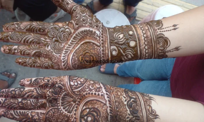 Pratyush mehandi arts